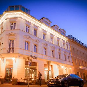 Hotel Bett Und Buch
